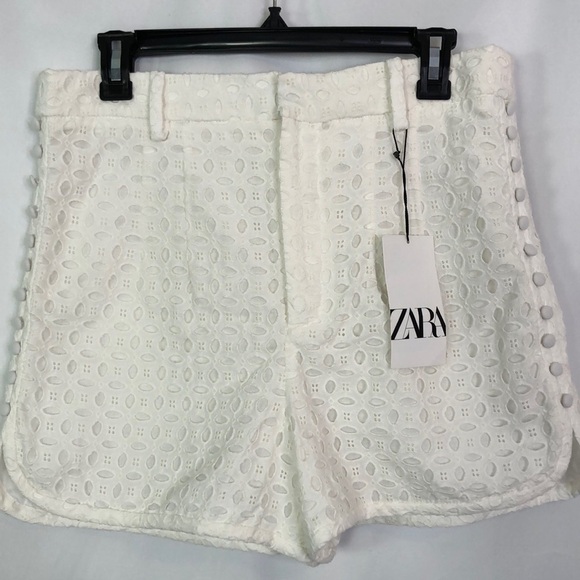 Zara Women's White Lace Shorts   Size L - Picture 3 of 8